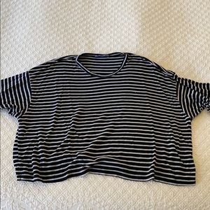 Stripped comfy black and white top